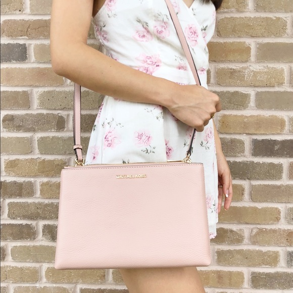 Michael Kors double compartment Large Crossbody - Picture 3 of 8